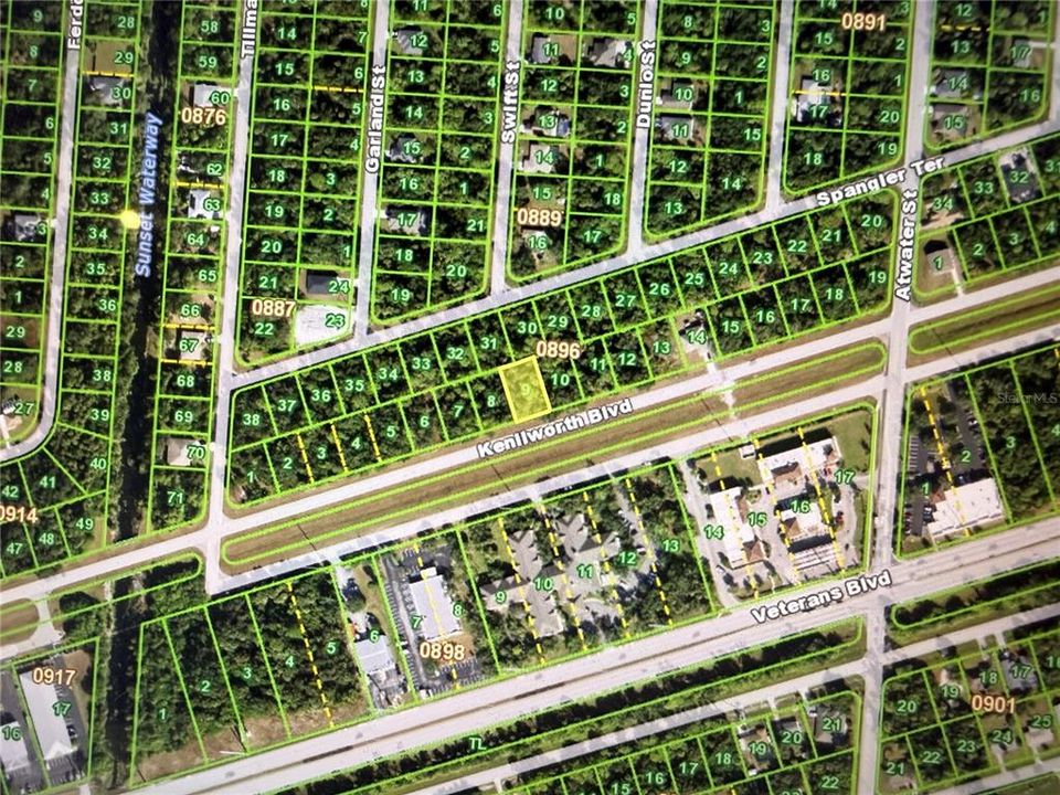 На продажу: $39,900 (0.23 acres)