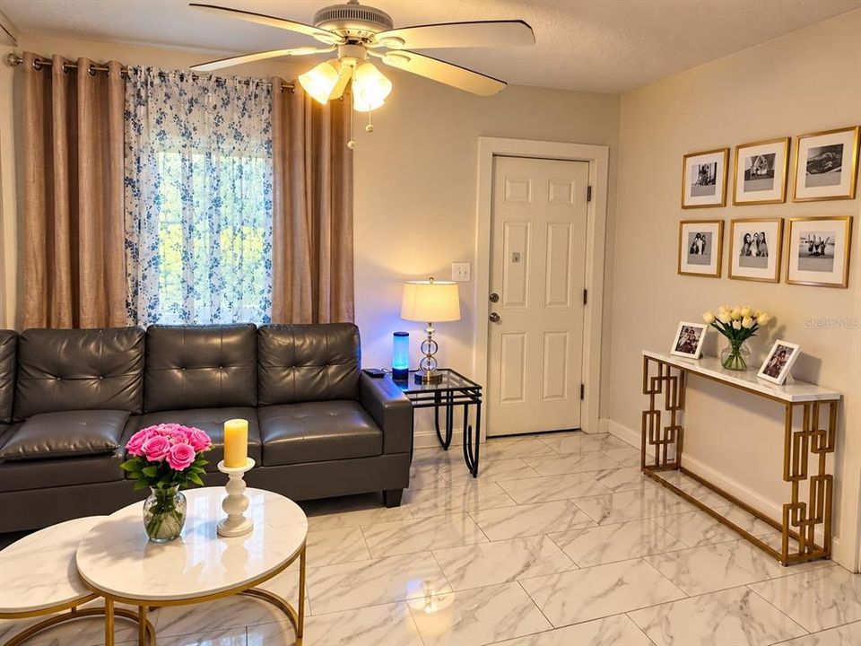 En Venta: $268,900 (3 camas, 1 baños, 887 Pies cuadrados)