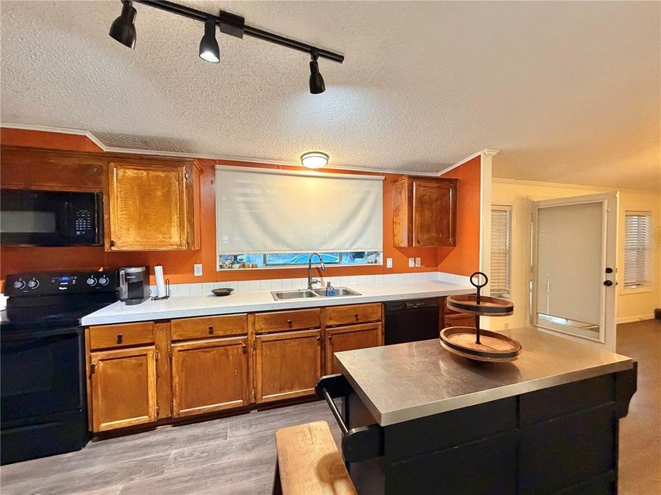 En Venta: $650,000 (5.00 acres)