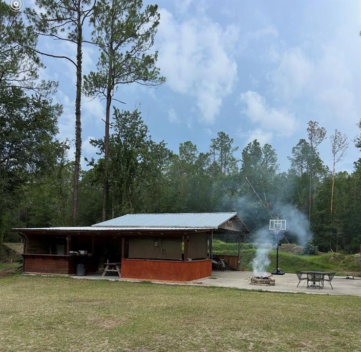 En Venta: $650,000 (5.00 acres)