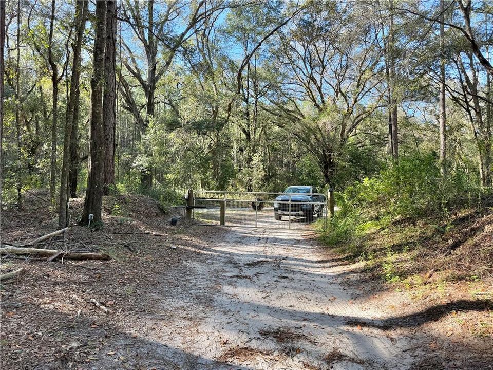 En Venta: $650,000 (5.00 acres)