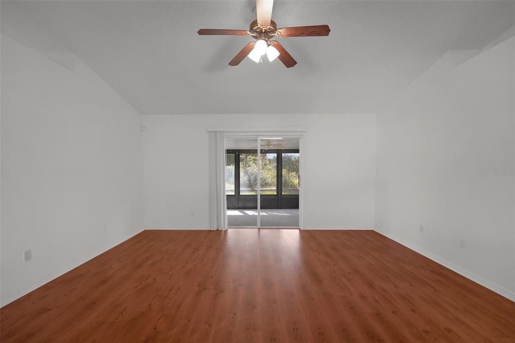 En Venta: $284,900 (3 camas, 2 baños, 1250 Pies cuadrados)