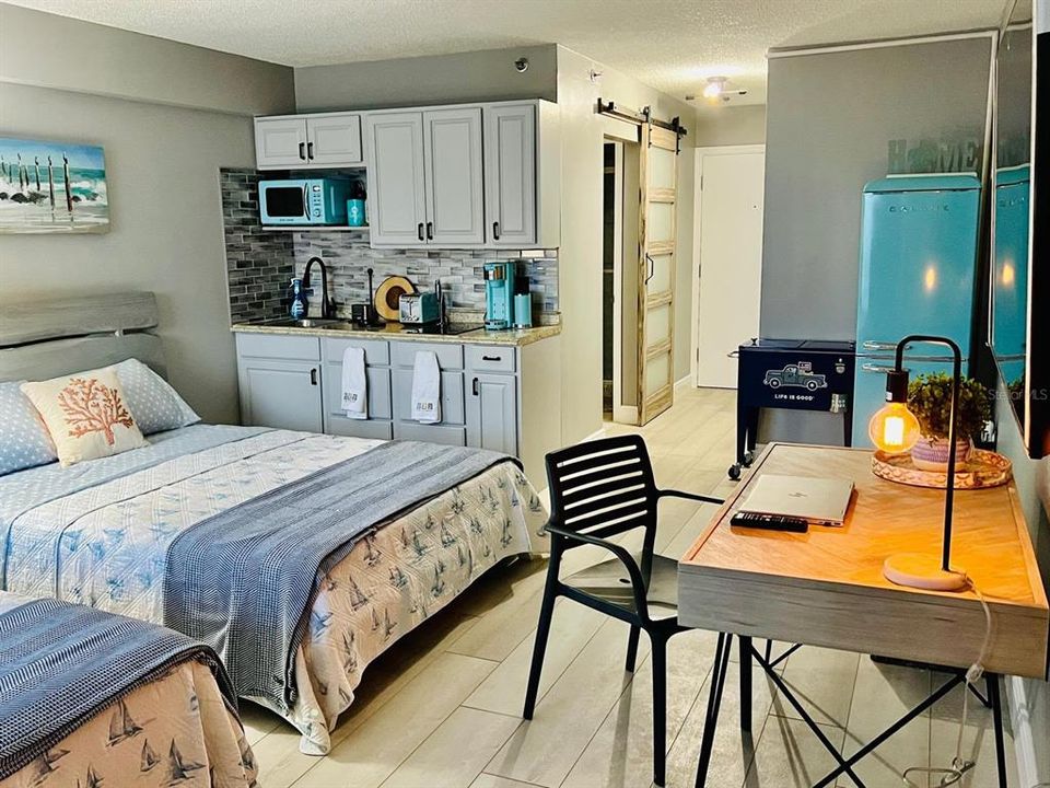 На продажу: $125,900 (1 спален, 1 ванн, 430 Квадратных фут)