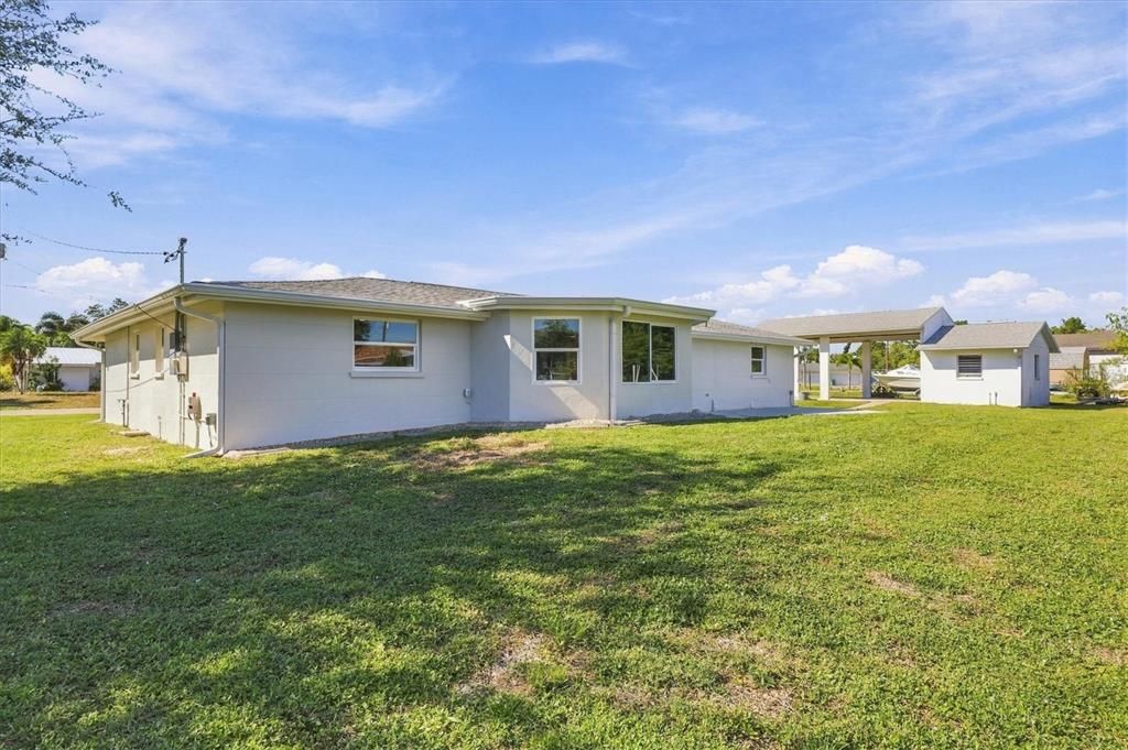 For Sale: $349,000 (2 beds, 2 baths, 1301 Square Feet)