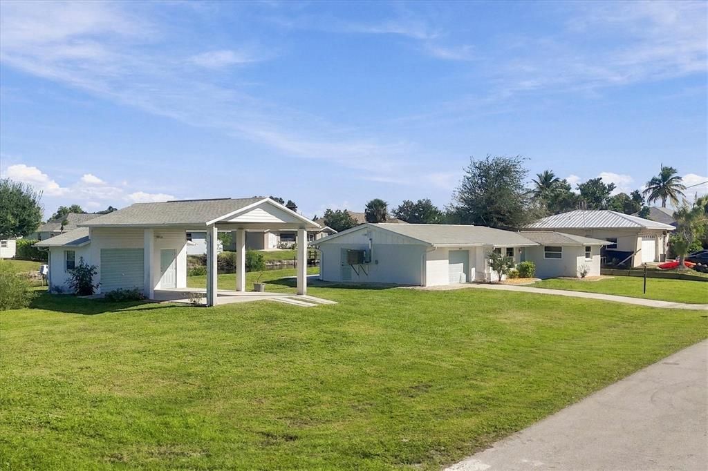 For Sale: $349,000 (2 beds, 2 baths, 1301 Square Feet)