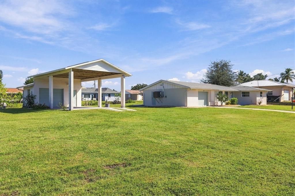 For Sale: $349,000 (2 beds, 2 baths, 1301 Square Feet)