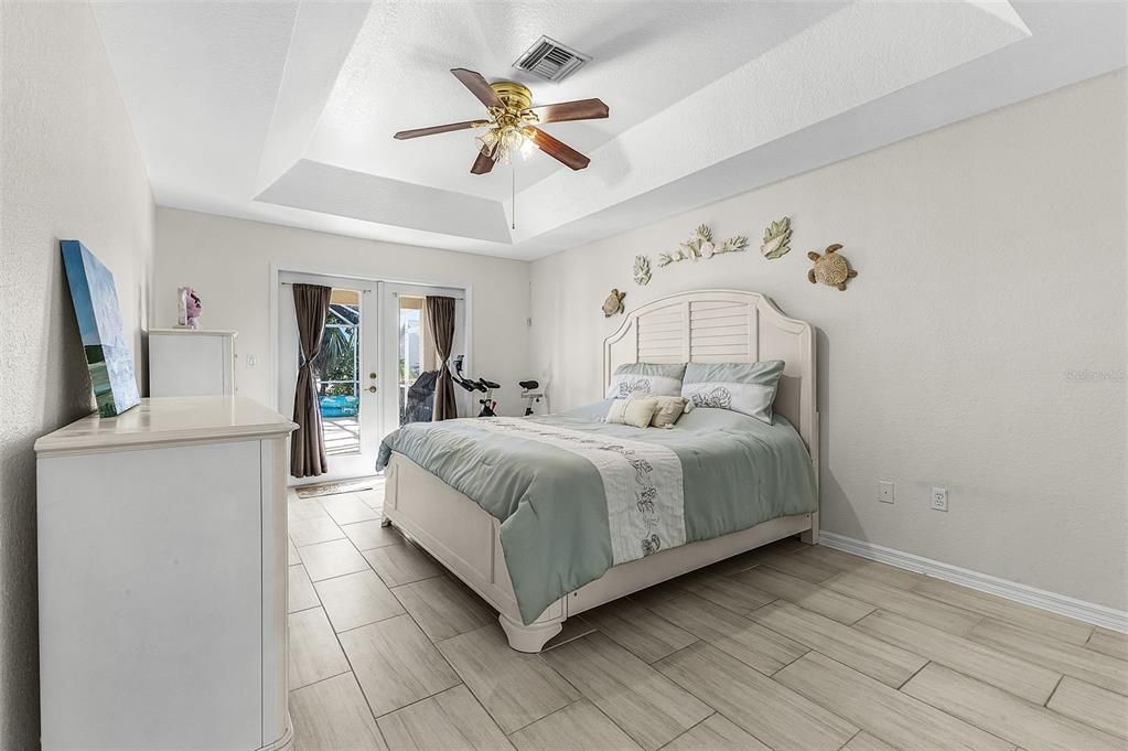For Sale: $419,900 (4 beds, 2 baths, 2237 Square Feet)