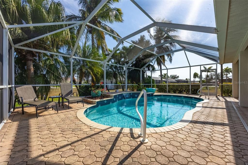 For Sale: $419,900 (4 beds, 2 baths, 2237 Square Feet)