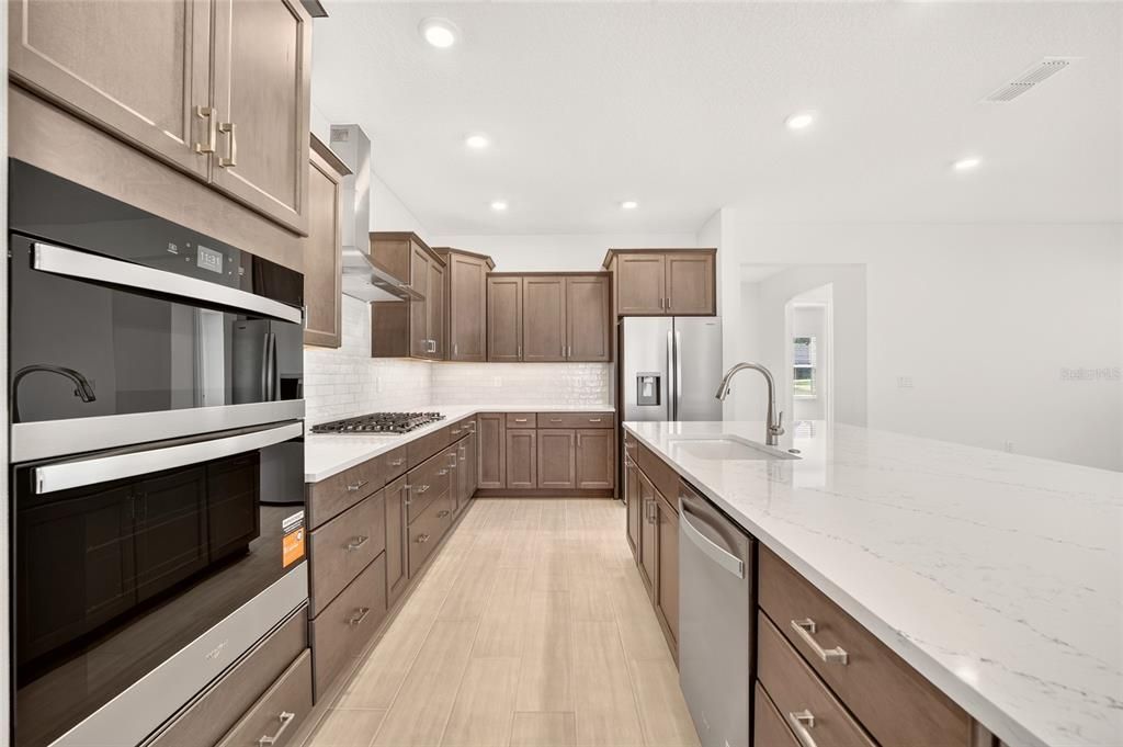 На продажу: $450,025 (2 спален, 2 ванн, 2019 Квадратных фут)