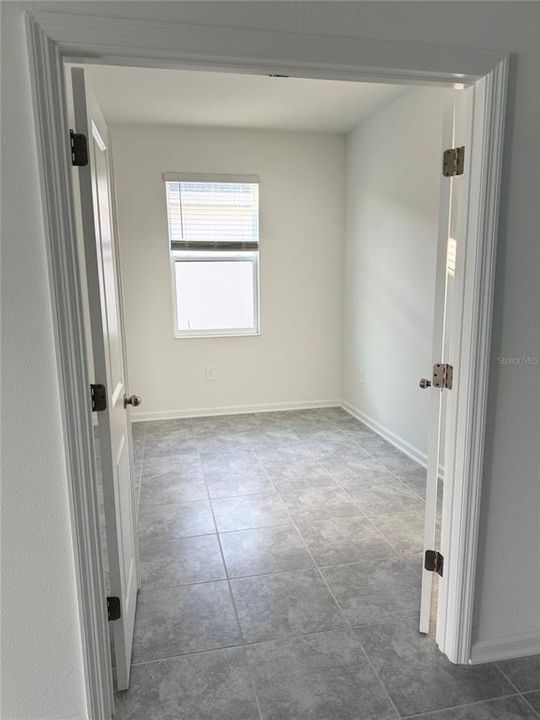 En Venta: $350,000 (4 camas, 3 baños, 2150 Pies cuadrados)