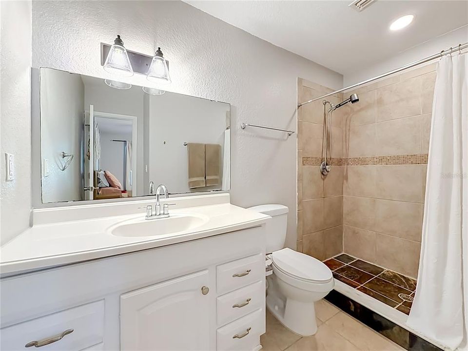 En Venta: $270,000 (3 camas, 2 baños, 1580 Pies cuadrados)