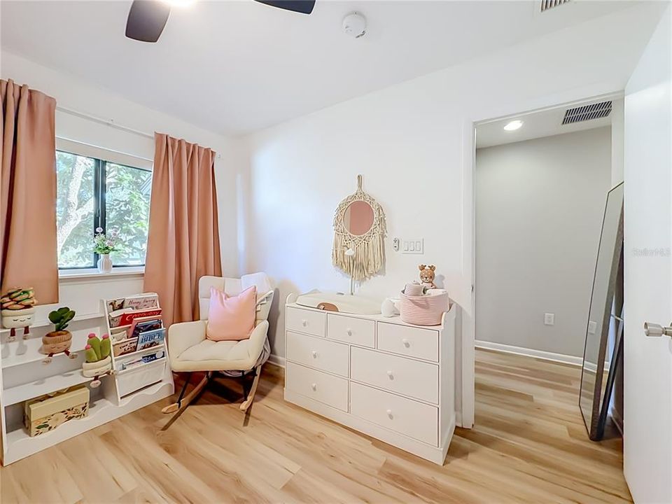 En Venta: $270,000 (3 camas, 2 baños, 1580 Pies cuadrados)
