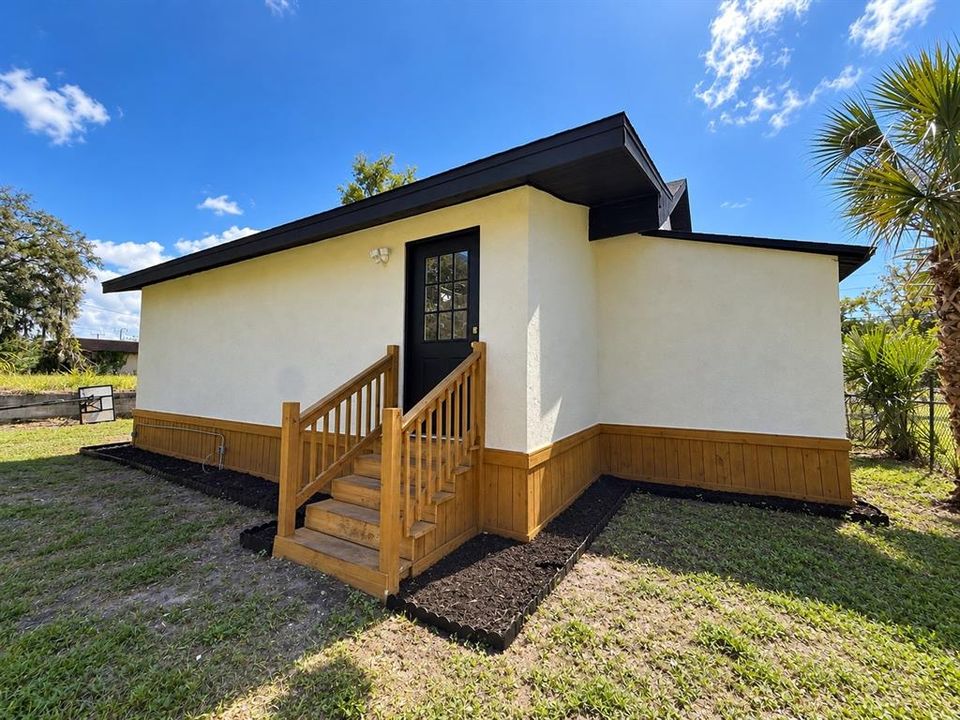 For Sale: $325,000 (3 beds, 2 baths, 1534 Square Feet)