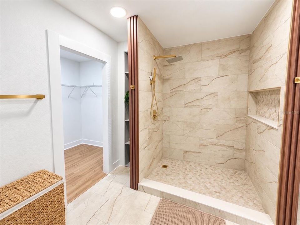 For Sale: $325,000 (3 beds, 2 baths, 1534 Square Feet)