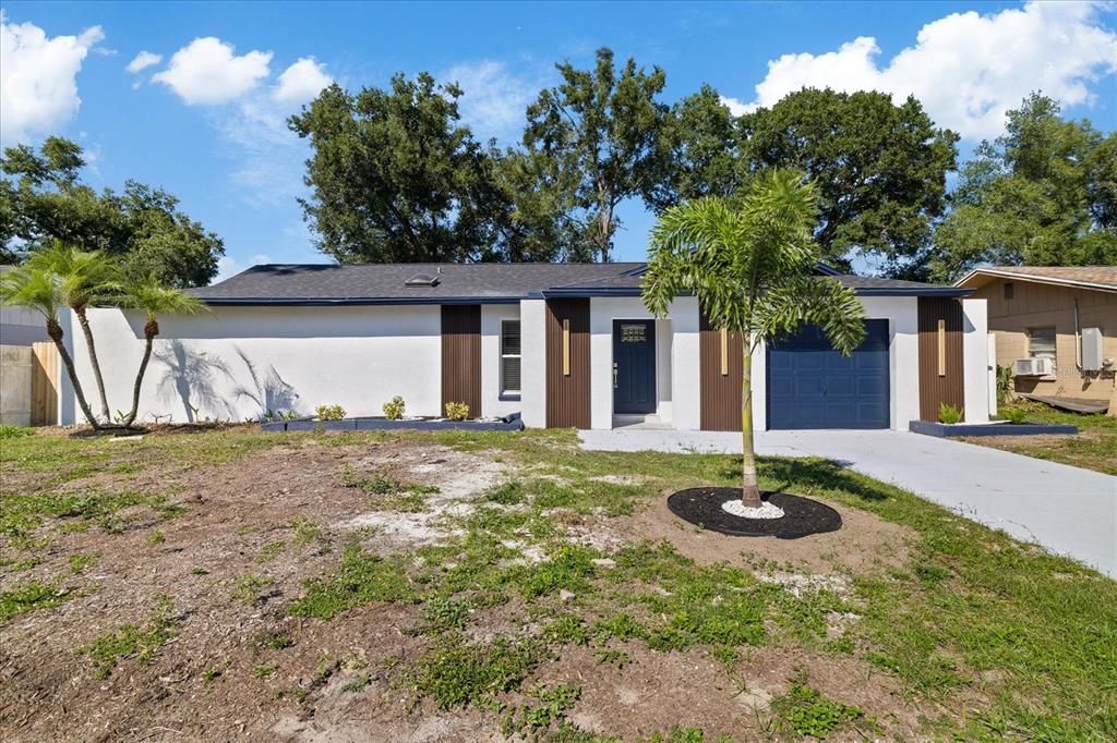 На продажу: $329,999 (2 спален, 2 ванн, 1024 Квадратных фут)