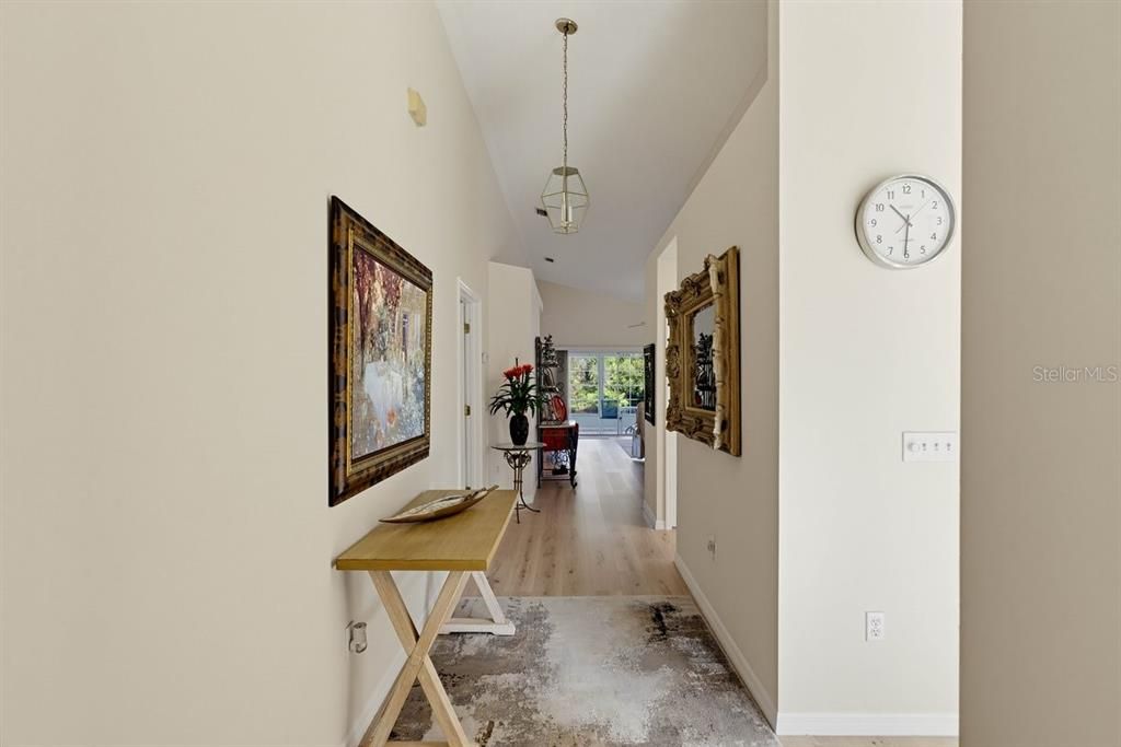 En Venta: $324,900 (2 camas, 2 baños, 1402 Pies cuadrados)