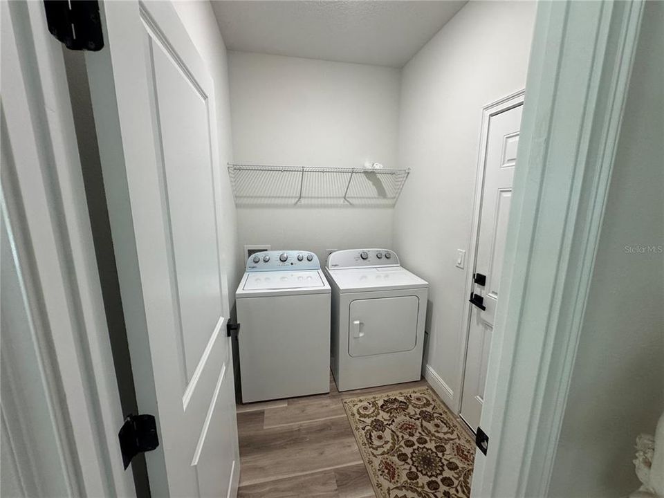 En Venta: $310,000 (4 camas, 2 baños, 1850 Pies cuadrados)