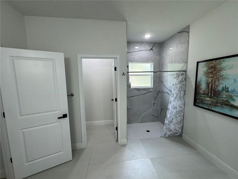 En Venta: $310,000 (4 camas, 2 baños, 1850 Pies cuadrados)