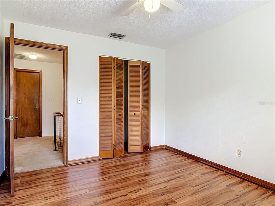 На продажу: $192,500 (3 спален, 2 ванн, 1442 Квадратных фут)