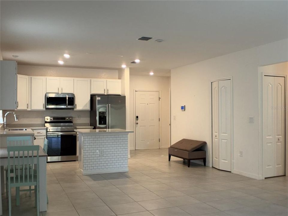 En Venta: $269,999 (3 camas, 2 baños, 1560 Pies cuadrados)