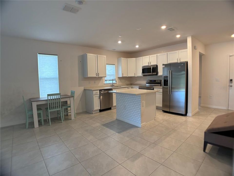 En Venta: $269,999 (3 camas, 2 baños, 1560 Pies cuadrados)