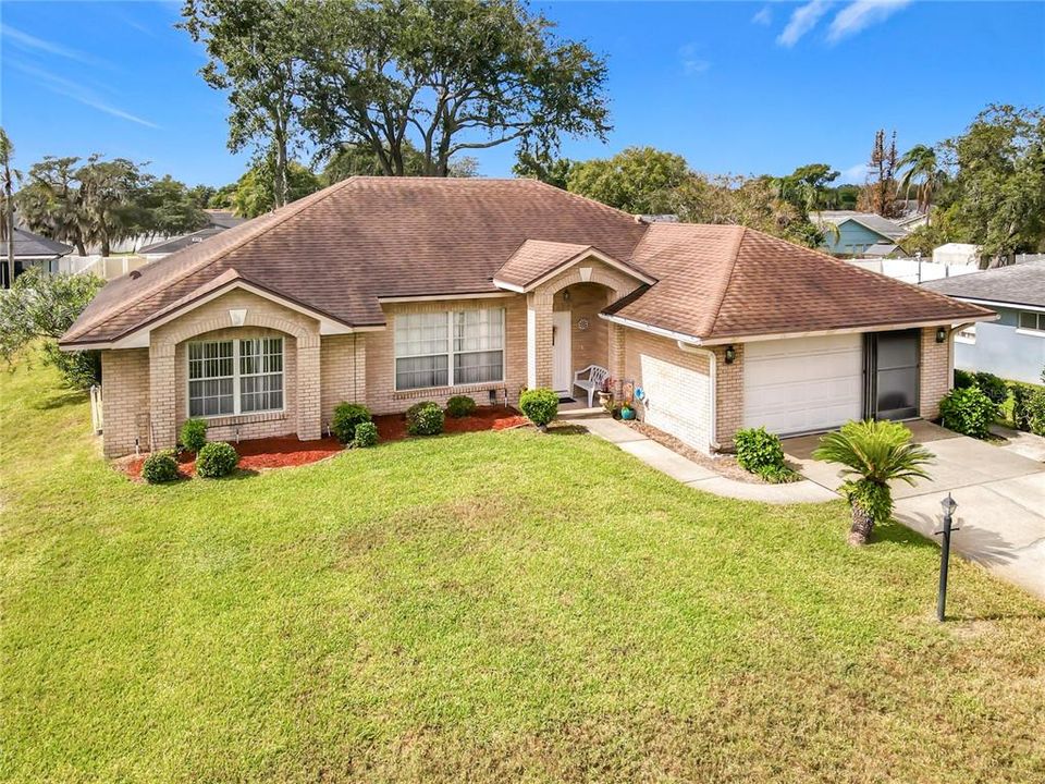 En Venta: $330,000 (3 camas, 2 baños, 1727 Pies cuadrados)