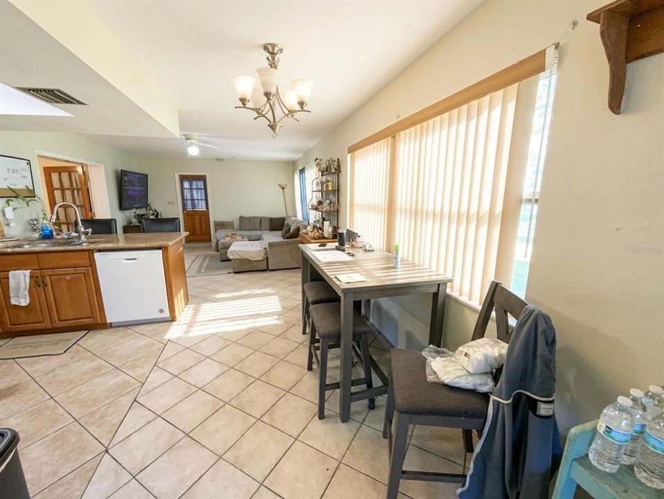 En Venta: $574,900 (0 camas, 0 baños, 2818 Pies cuadrados)