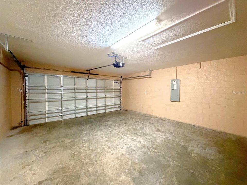 En Venta: $285,000 (3 camas, 2 baños, 1228 Pies cuadrados)