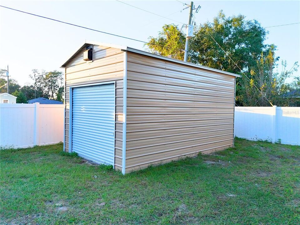 En Venta: $285,000 (3 camas, 2 baños, 1228 Pies cuadrados)
