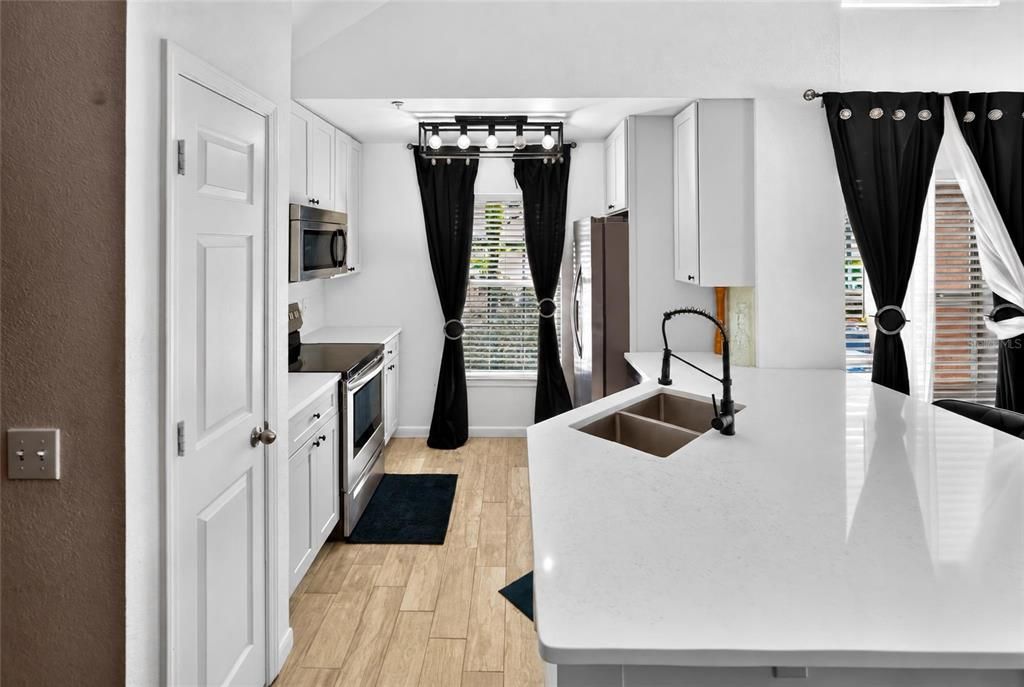 En Venta: $219,990 (2 camas, 2 baños, 1060 Pies cuadrados)