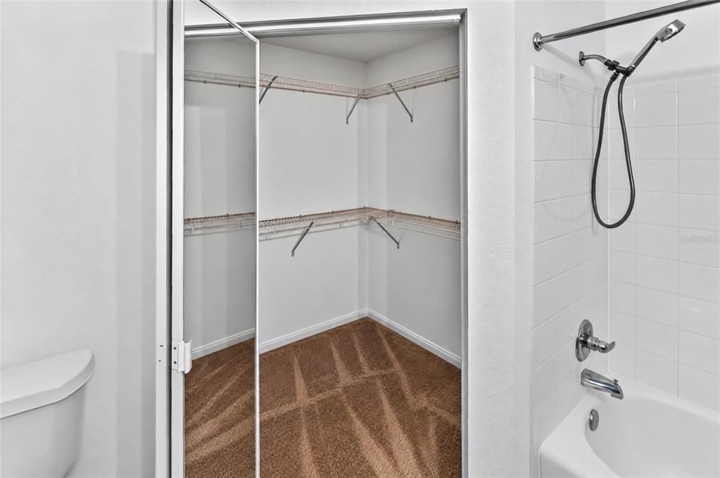 En Venta: $219,990 (2 camas, 2 baños, 1060 Pies cuadrados)