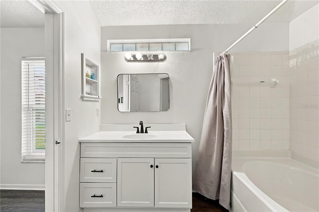 For Sale: $350,000 (4 beds, 2 baths, 1341 Square Feet)