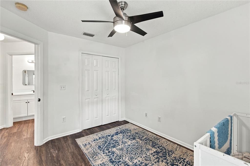 For Sale: $350,000 (4 beds, 2 baths, 1341 Square Feet)