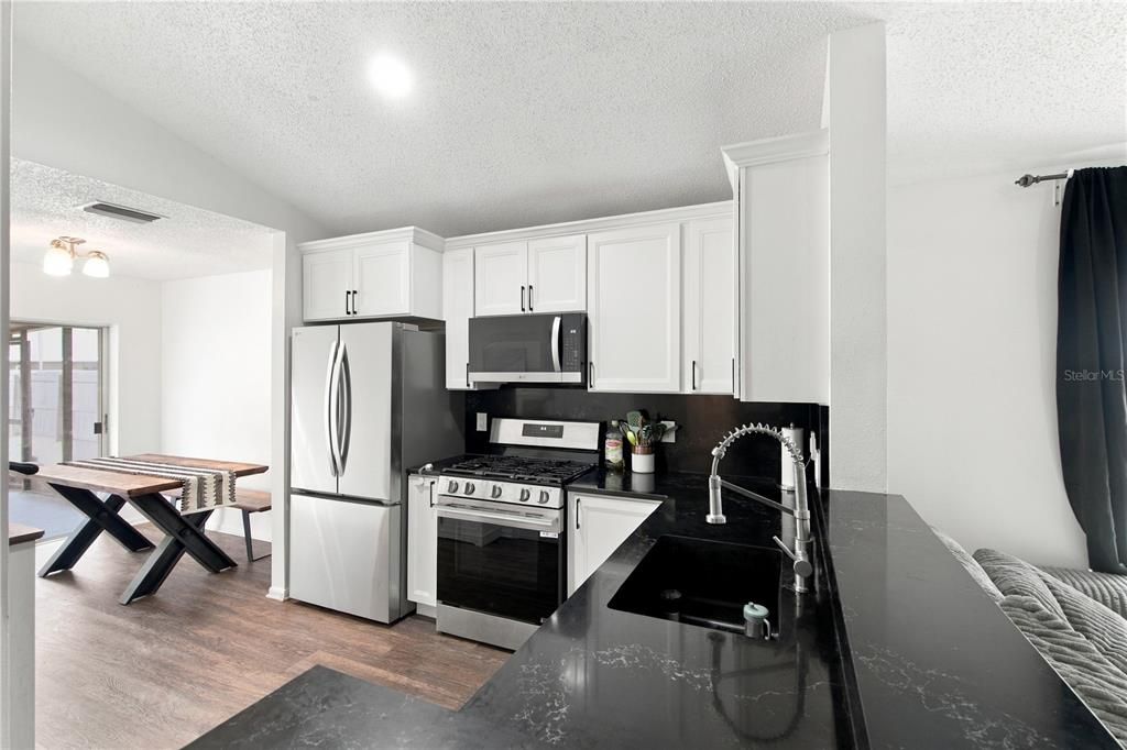 For Sale: $350,000 (4 beds, 2 baths, 1341 Square Feet)
