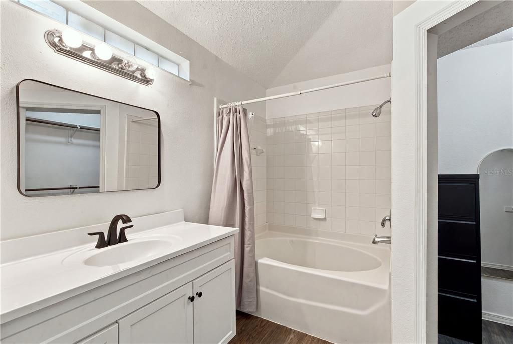 For Sale: $350,000 (4 beds, 2 baths, 1341 Square Feet)