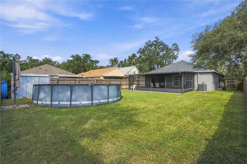 For Sale: $350,000 (4 beds, 2 baths, 1341 Square Feet)
