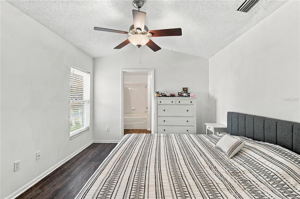 For Sale: $350,000 (4 beds, 2 baths, 1341 Square Feet)