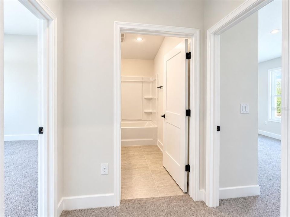 For Sale: $334,900 (4 beds, 2 baths, 1635 Square Feet)