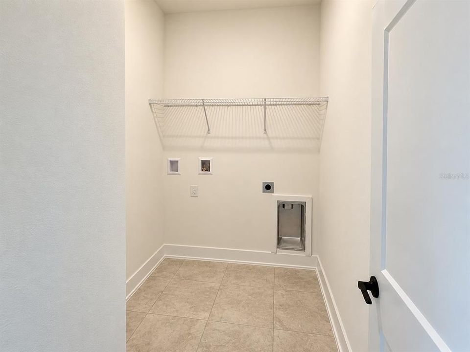 For Sale: $334,900 (4 beds, 2 baths, 1635 Square Feet)