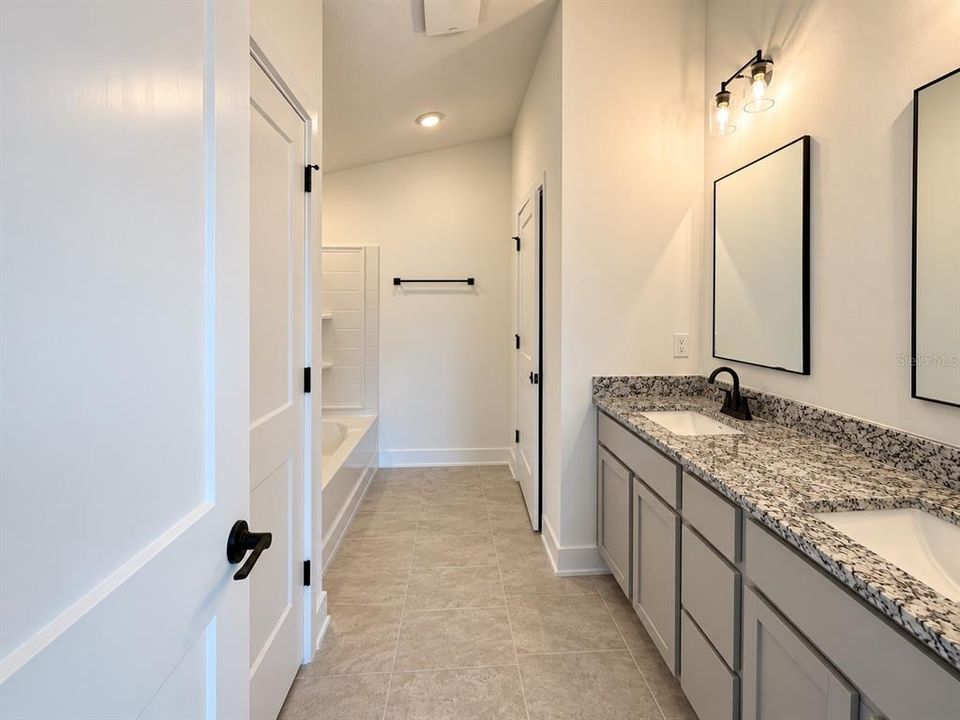 For Sale: $334,900 (4 beds, 2 baths, 1635 Square Feet)
