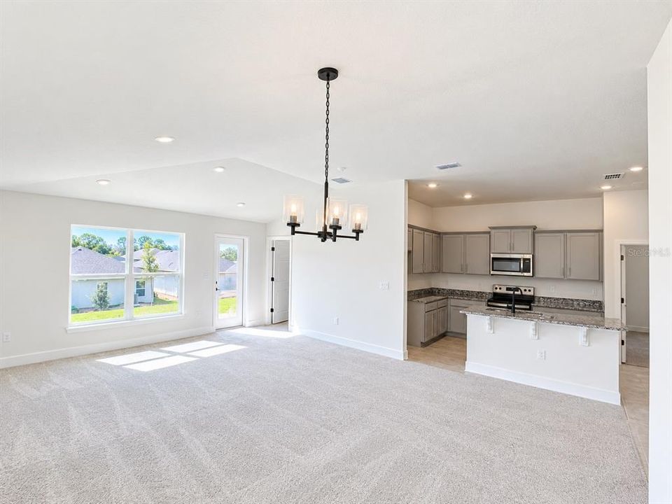 For Sale: $334,900 (4 beds, 2 baths, 1635 Square Feet)