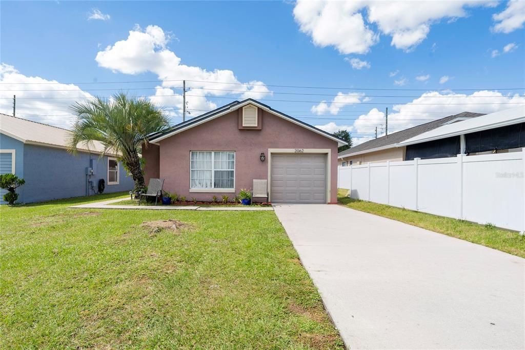 En Venta: $299,000 (3 camas, 2 baños, 1074 Pies cuadrados)