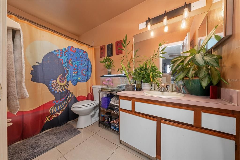 En Venta: $299,000 (3 camas, 2 baños, 1074 Pies cuadrados)