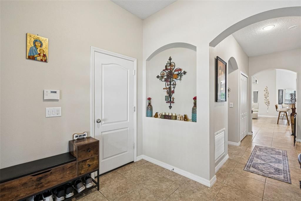 For Sale: $539,900 (4 beds, 3 baths, 1956 Square Feet)