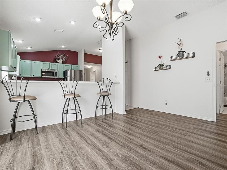 For Sale: $339,000 (3 beds, 2 baths, 1422 Square Feet)