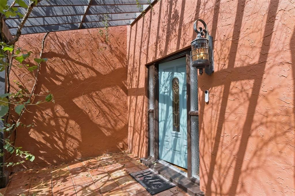 For Sale: $369,900 (2 beds, 1 baths, 1246 Square Feet)