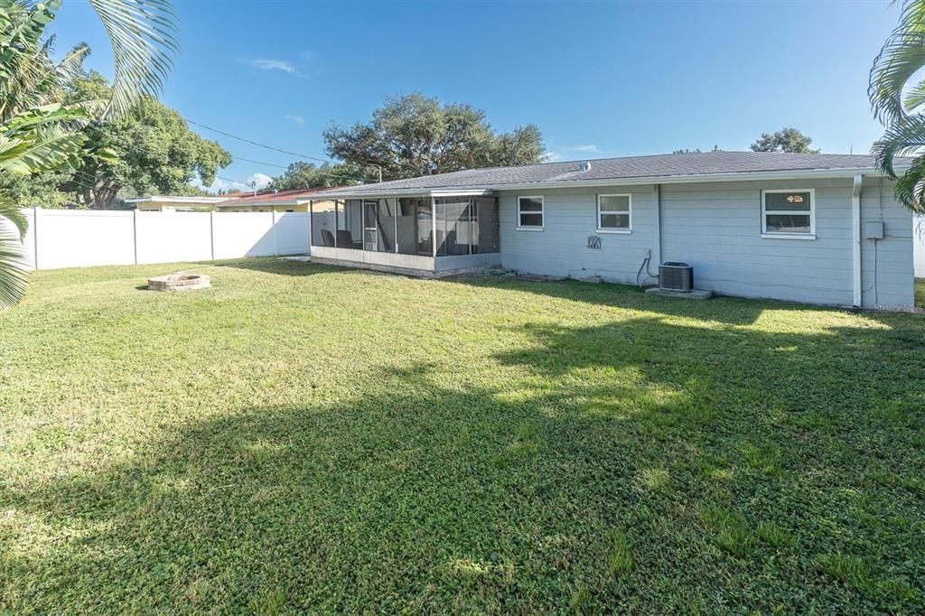 En Venta: $365,000 (3 camas, 2 baños, 1112 Pies cuadrados)