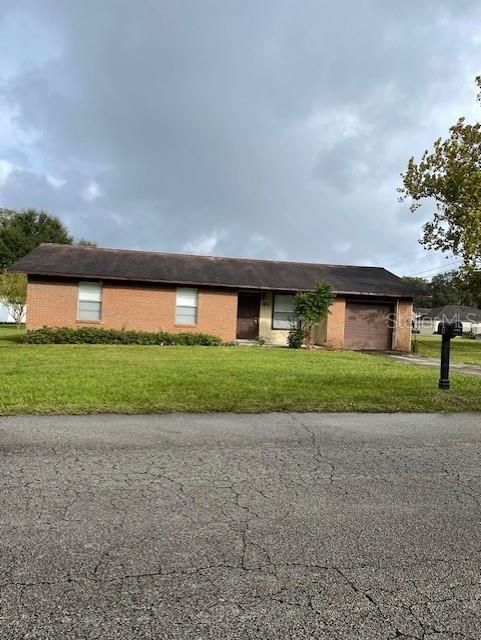 For Sale: $265,000 (3 beds, 1 baths, 1040 Square Feet)