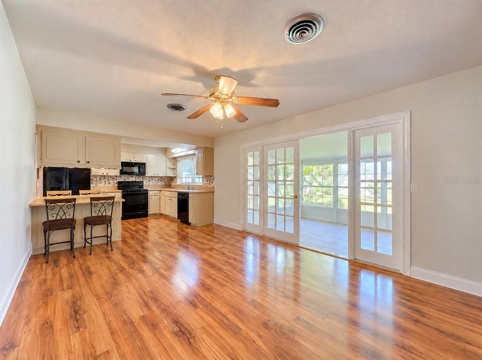 En Venta: $369,900 (3 camas, 2 baños, 1626 Pies cuadrados)