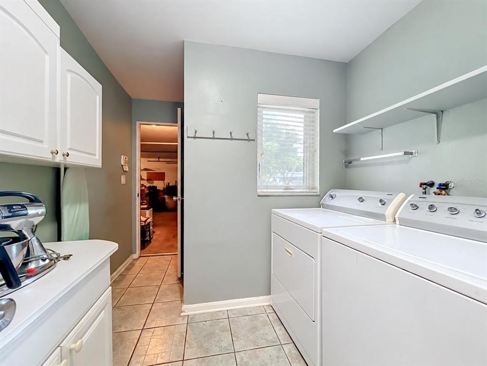 En Venta: $369,900 (3 camas, 2 baños, 1626 Pies cuadrados)